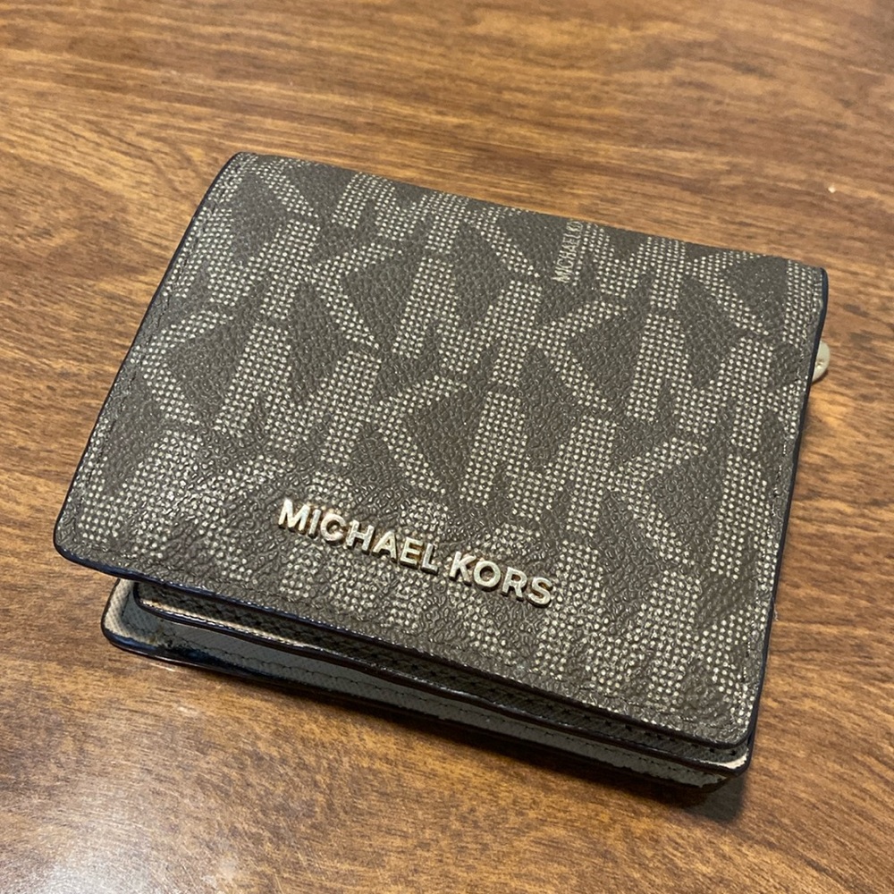 Brown Michael Kors wallet like new